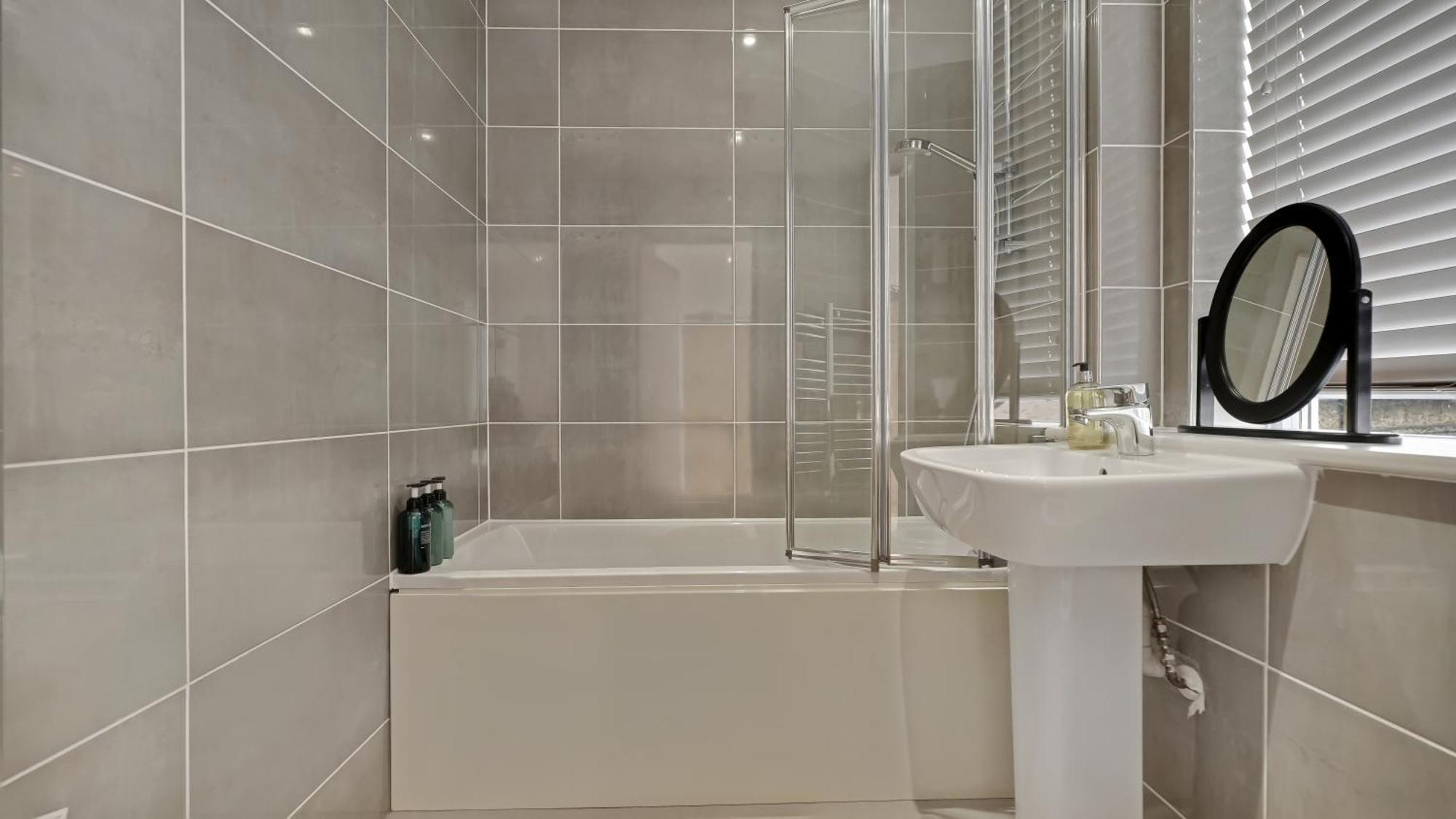 Modern And Spacious Penthouse Apartment In Putney With Free Parking London Eksteriør bilde