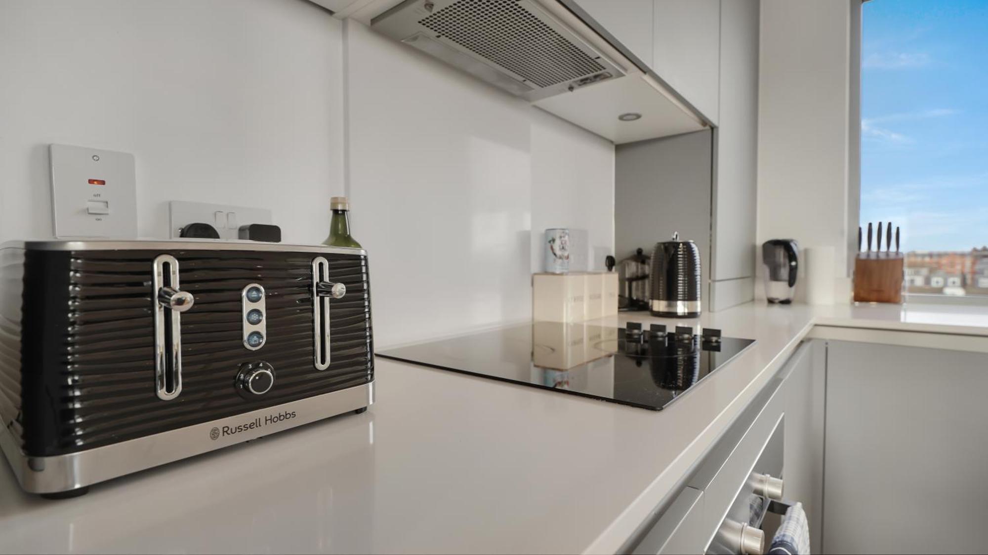 Modern And Spacious Penthouse Apartment In Putney With Free Parking London Eksteriør bilde