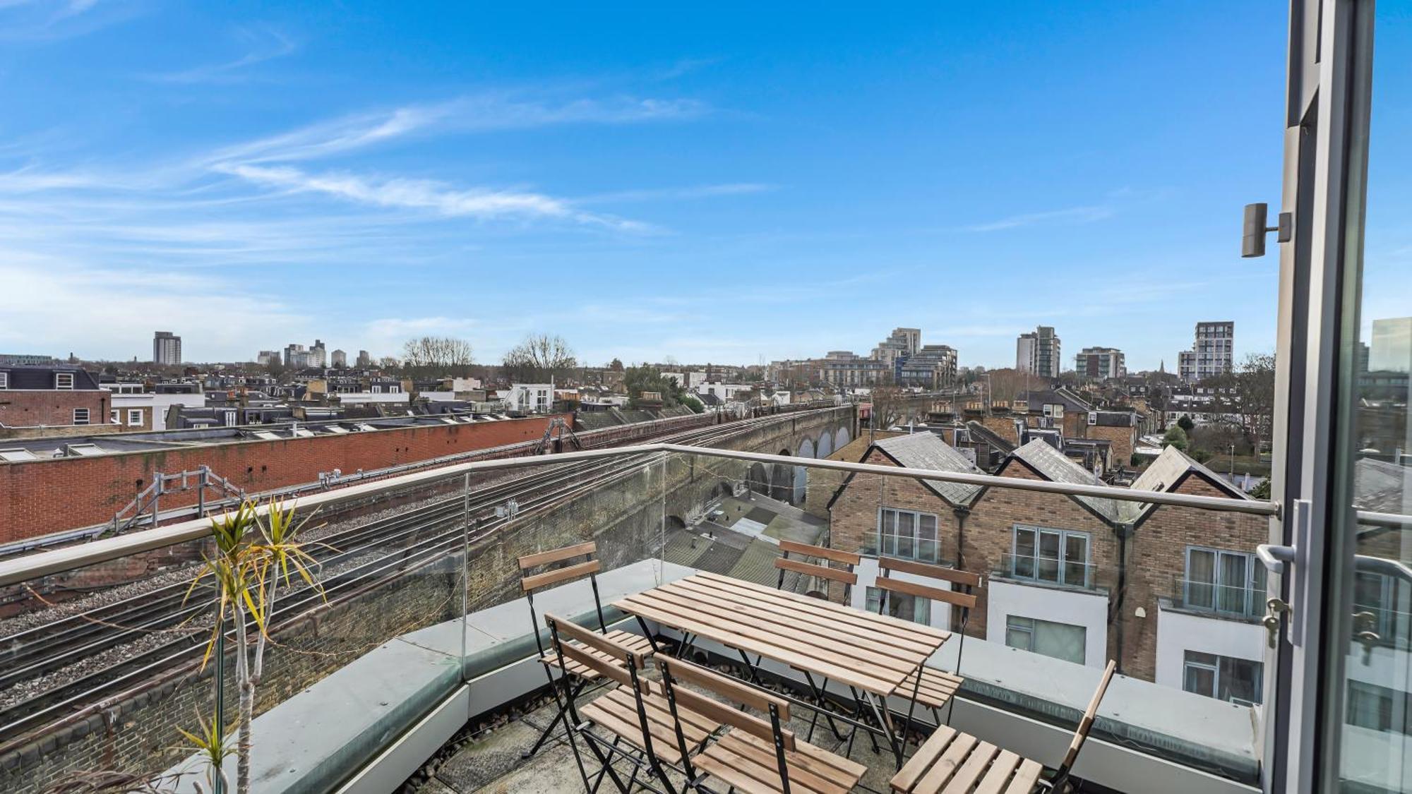 Modern And Spacious Penthouse Apartment In Putney With Free Parking London Eksteriør bilde